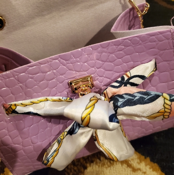 Faux Croc Leather shoulder bag - Picture 3 of 9